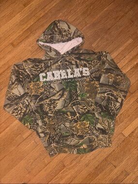 Cabela's Realtree Camo Hoodie with Gray Logo